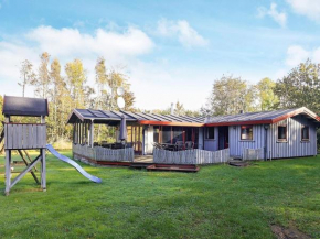 Four-Bedroom Holiday home in Roslev 3